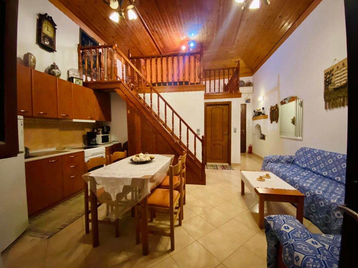 Villa Afroditi Chalki Town エクステリア 写真